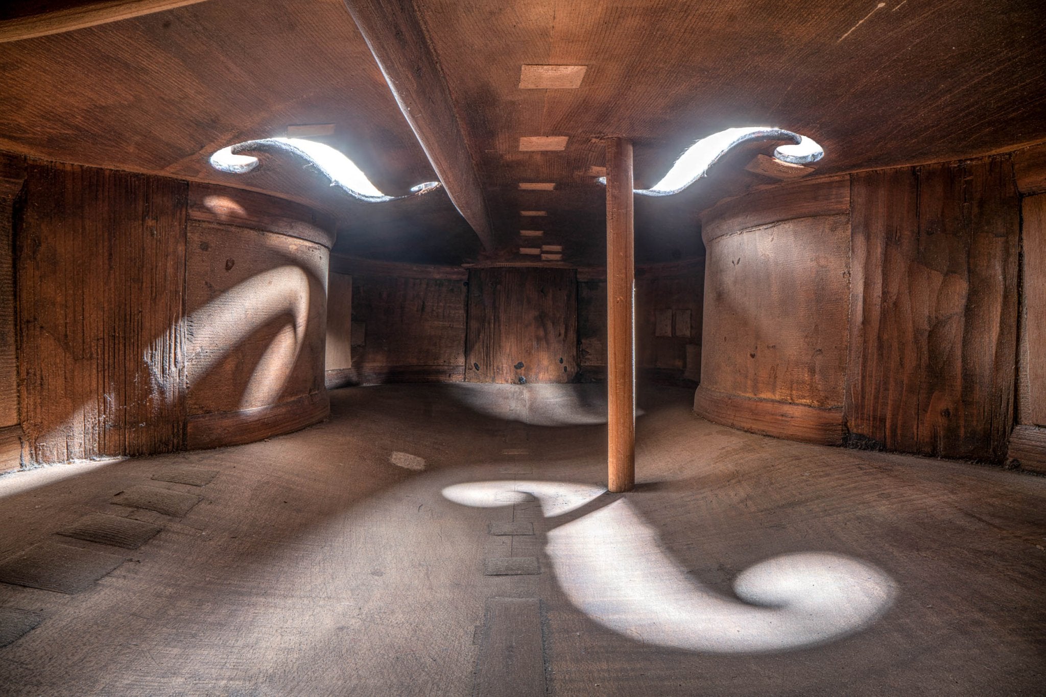 Inside the Lockey Hill Cello of 1780 - Architecture In Music